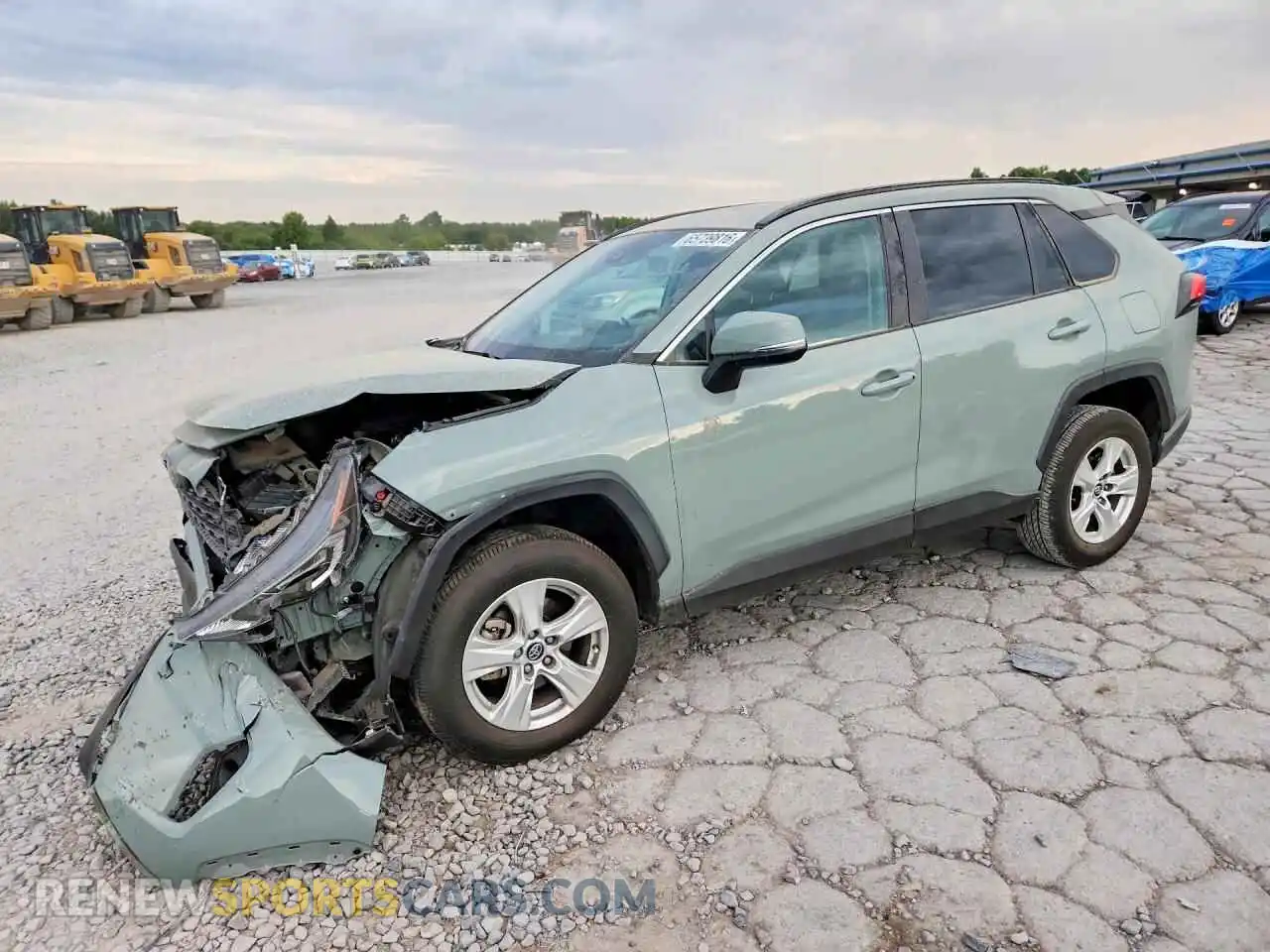 1 Photograph of a damaged car 2T3W1RFV5MW118755 TOYOTA RAV4 2021