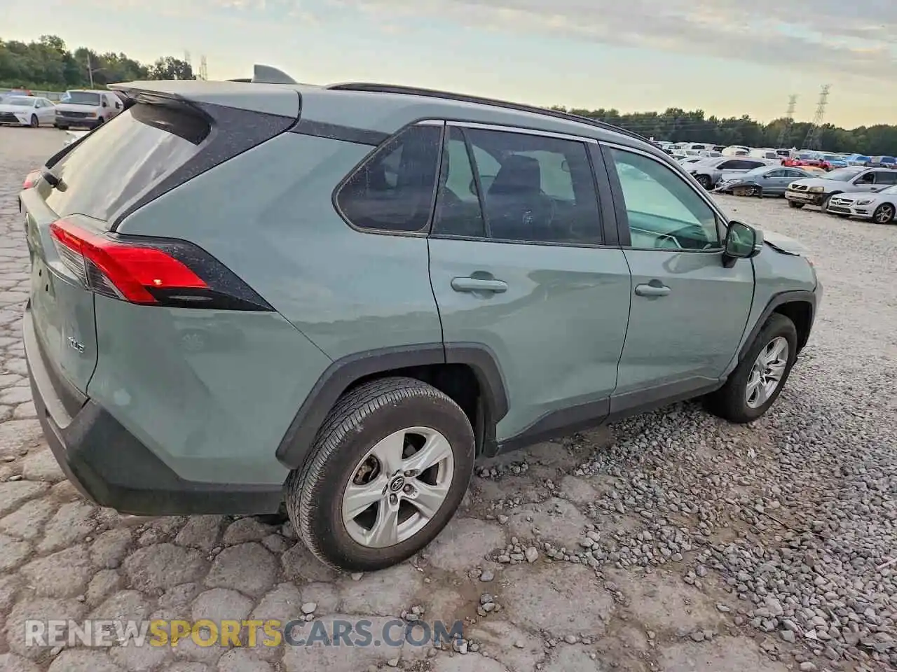 3 Photograph of a damaged car 2T3W1RFV5MW118755 TOYOTA RAV4 2021
