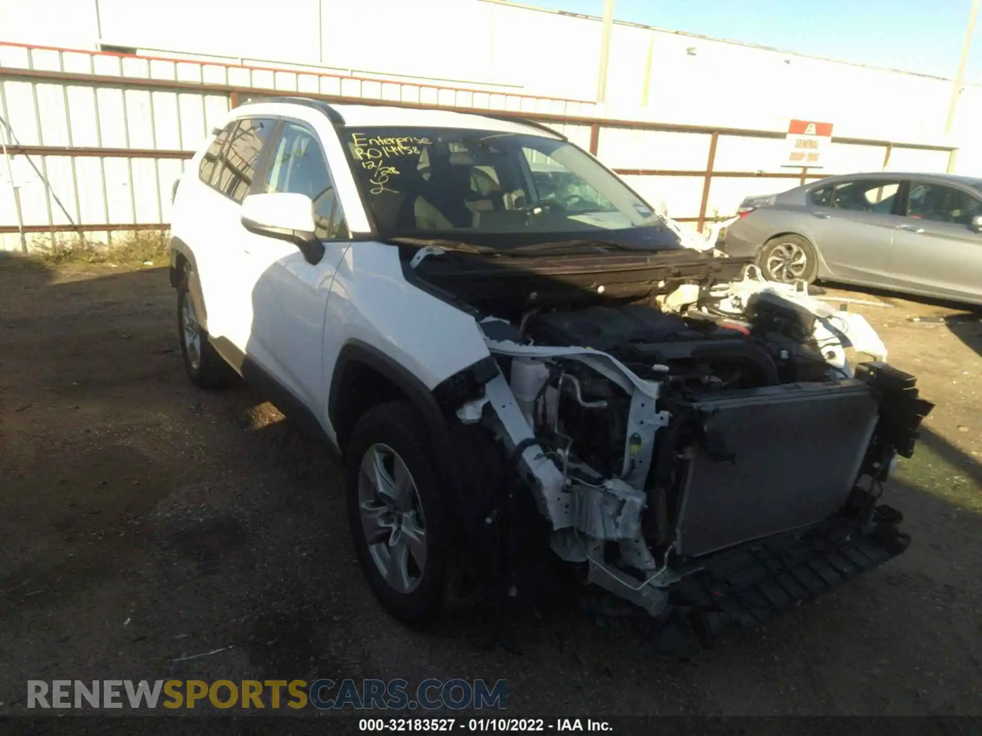 1 Photograph of a damaged car 2T3W1RFV5MW119162 TOYOTA RAV4 2021