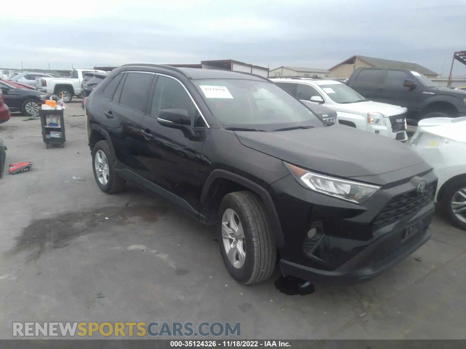 1 Photograph of a damaged car 2T3W1RFV5MW130890 TOYOTA RAV4 2021
