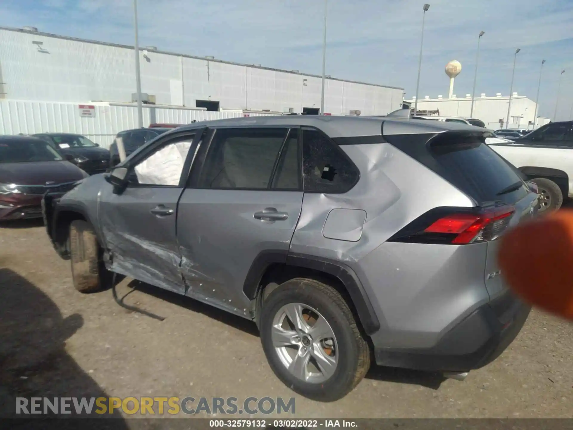 3 Photograph of a damaged car 2T3W1RFV5MW148189 TOYOTA RAV4 2021