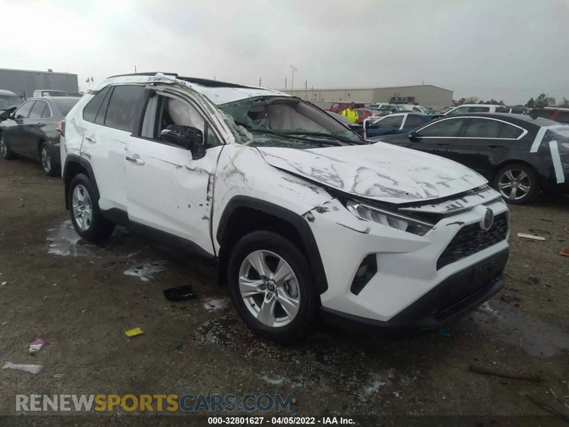 1 Photograph of a damaged car 2T3W1RFV5MW162092 TOYOTA RAV4 2021