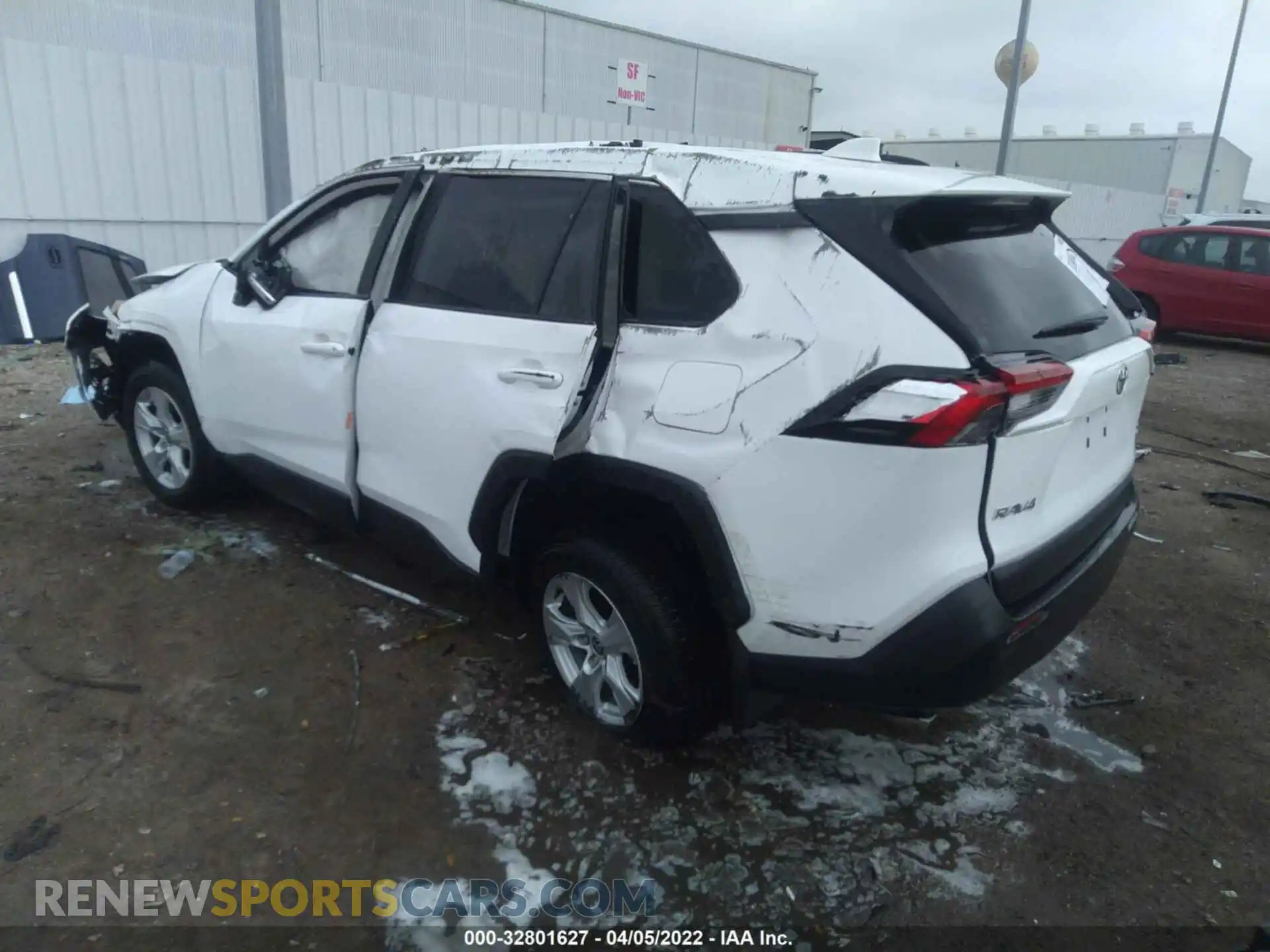 3 Photograph of a damaged car 2T3W1RFV5MW162092 TOYOTA RAV4 2021