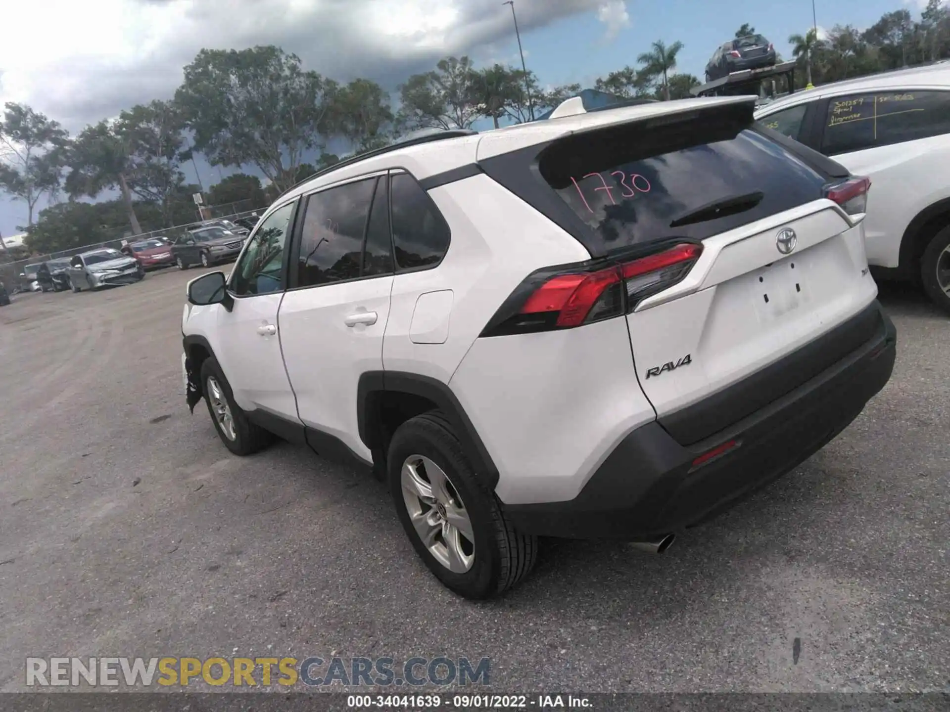 3 Photograph of a damaged car 2T3W1RFV5MW171102 TOYOTA RAV4 2021