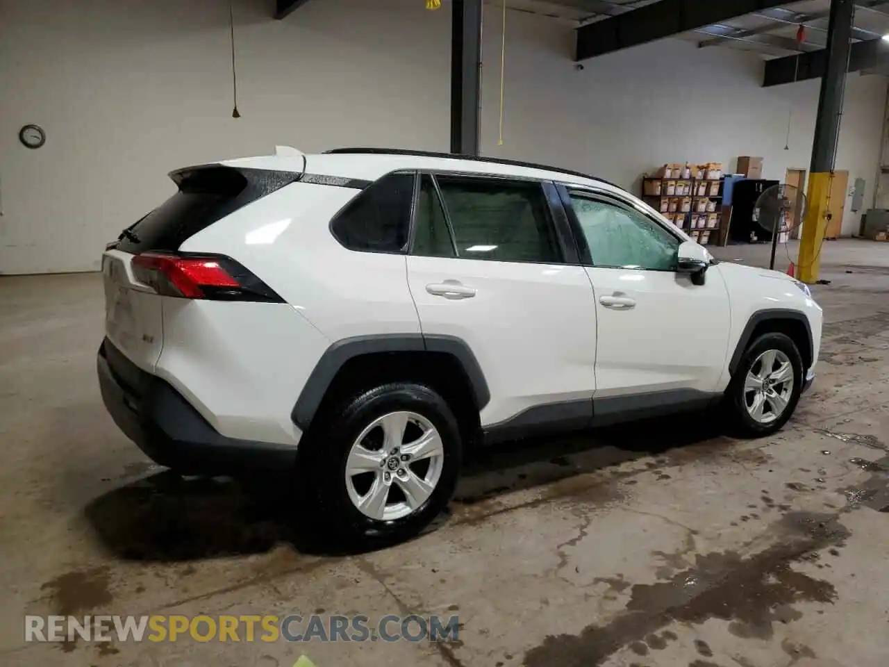 3 Photograph of a damaged car 2T3W1RFV6MC087047 TOYOTA RAV4 2021