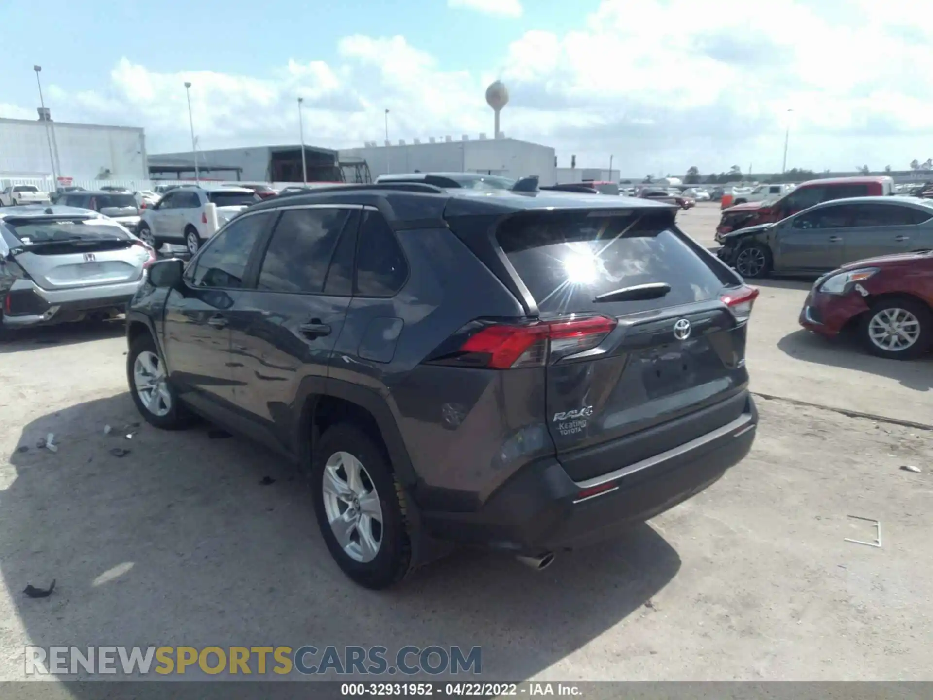 3 Photograph of a damaged car 2T3W1RFV6MC096685 TOYOTA RAV4 2021