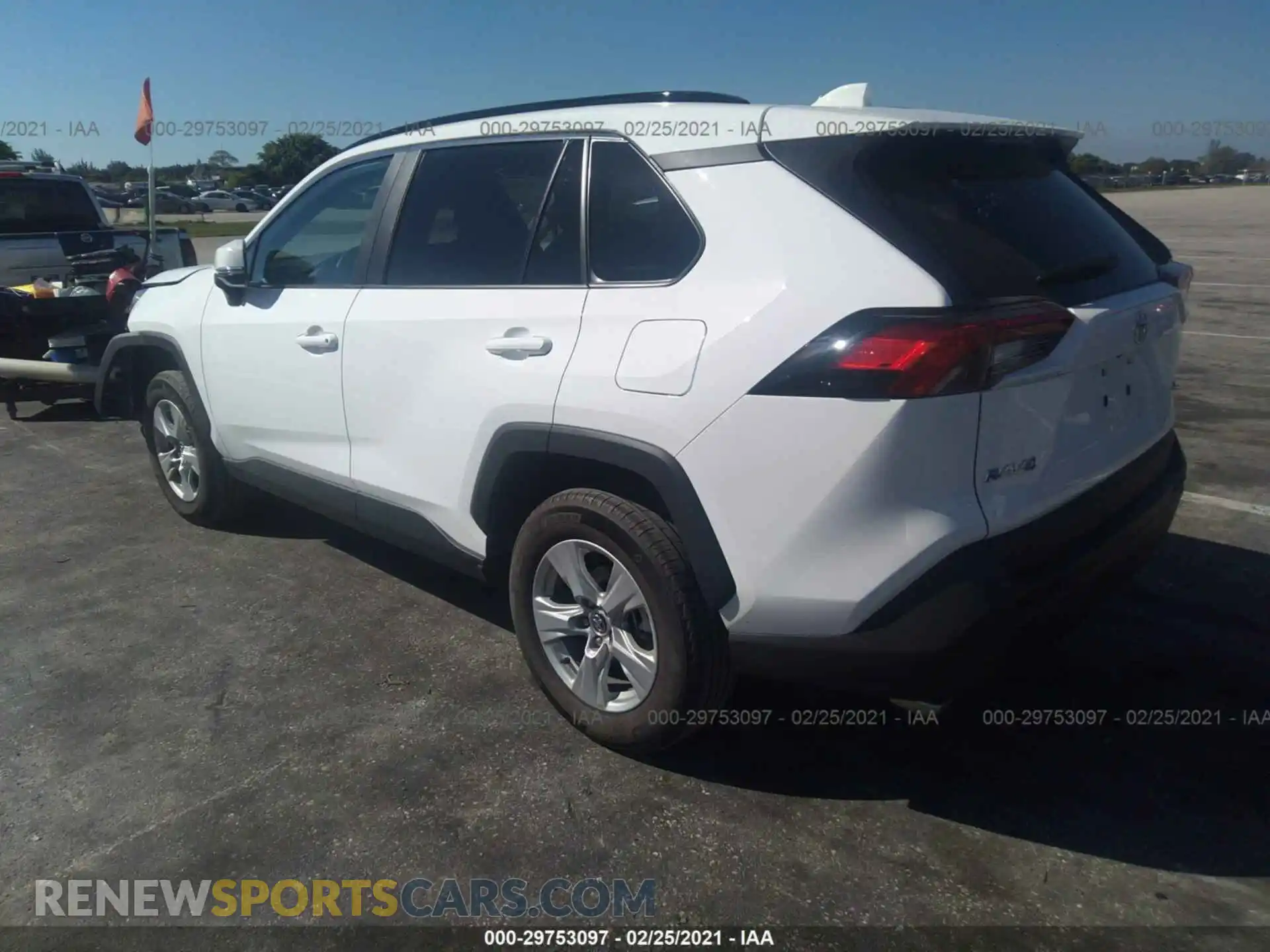 3 Фотография поврежденного автомобиля 2T3W1RFV6MC101559 TOYOTA RAV4 2021