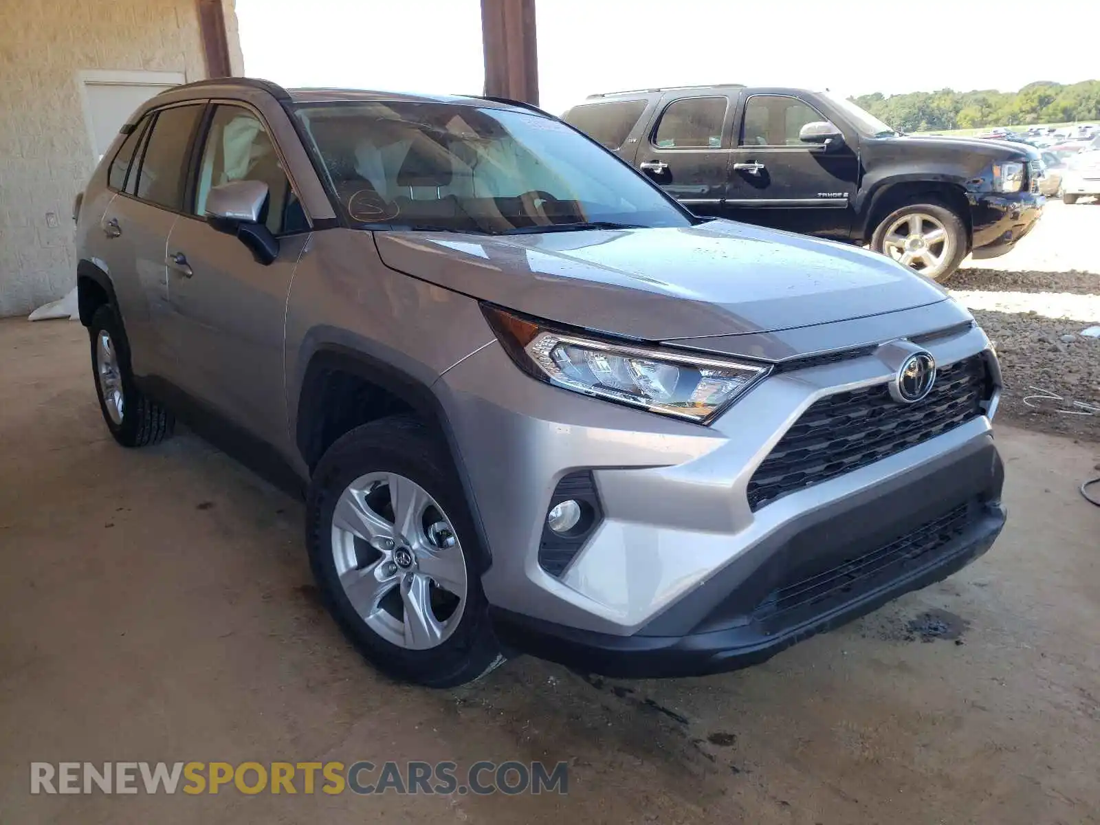1 Photograph of a damaged car 2T3W1RFV6MC107460 TOYOTA RAV4 2021