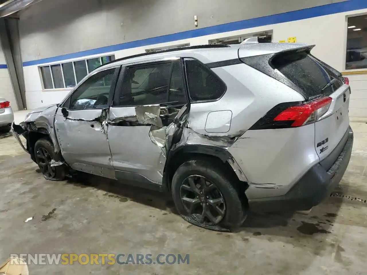 2 Photograph of a damaged car 2T3W1RFV6MC130978 TOYOTA RAV4 2021