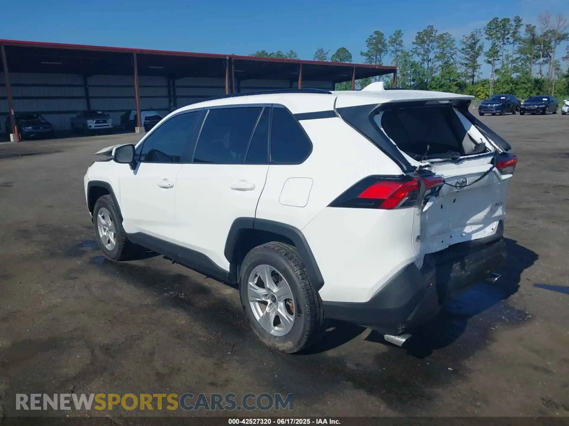 3 Photograph of a damaged car 2T3W1RFV6MC167531 TOYOTA RAV4 2021