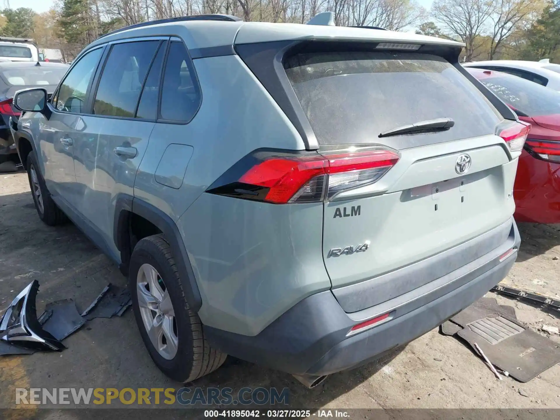 3 Photograph of a damaged car 2T3W1RFV6MW112592 TOYOTA RAV4 2021