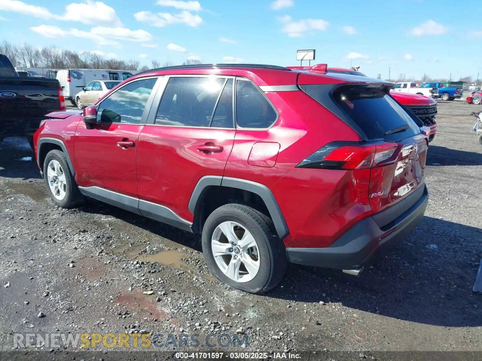 3 Photograph of a damaged car 2T3W1RFV6MW124936 TOYOTA RAV4 2021