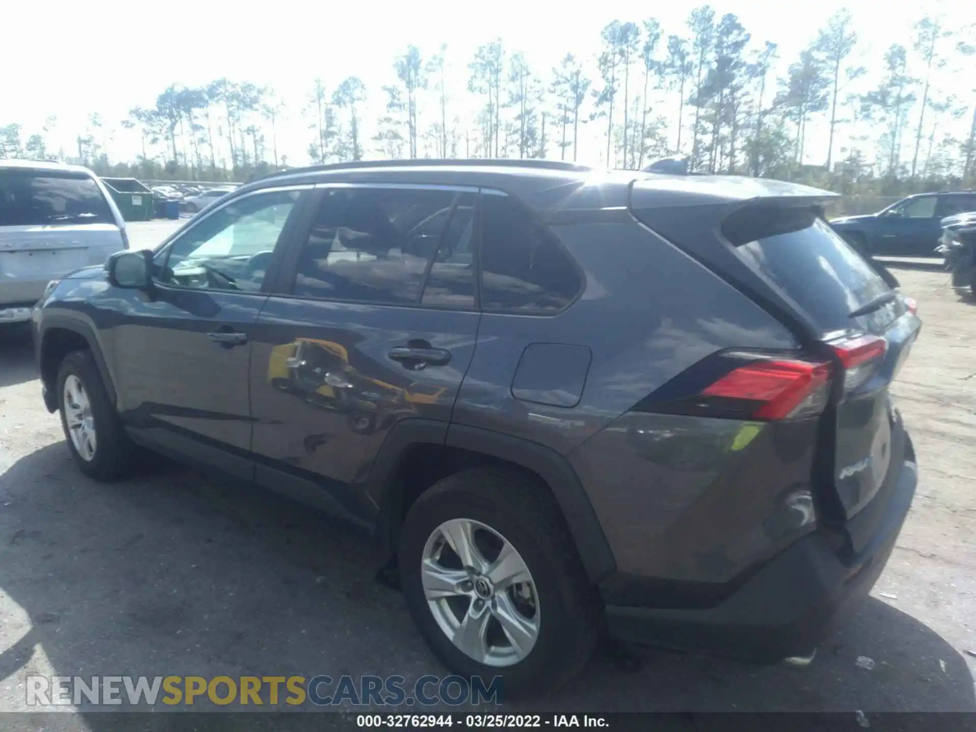 3 Photograph of a damaged car 2T3W1RFV6MW131420 TOYOTA RAV4 2021