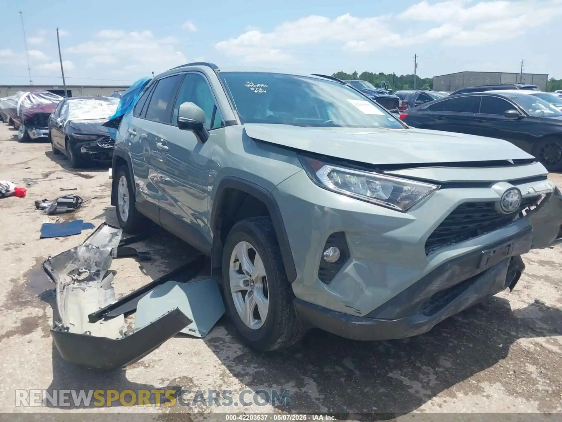 1 Photograph of a damaged car 2T3W1RFV6MW155698 TOYOTA RAV4 2021
