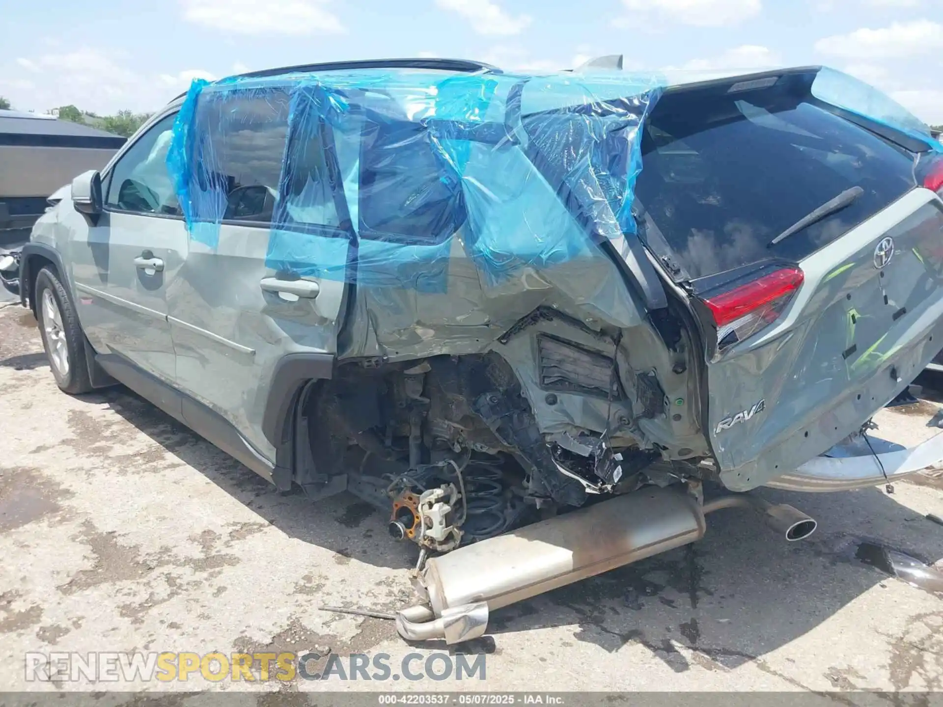 3 Photograph of a damaged car 2T3W1RFV6MW155698 TOYOTA RAV4 2021