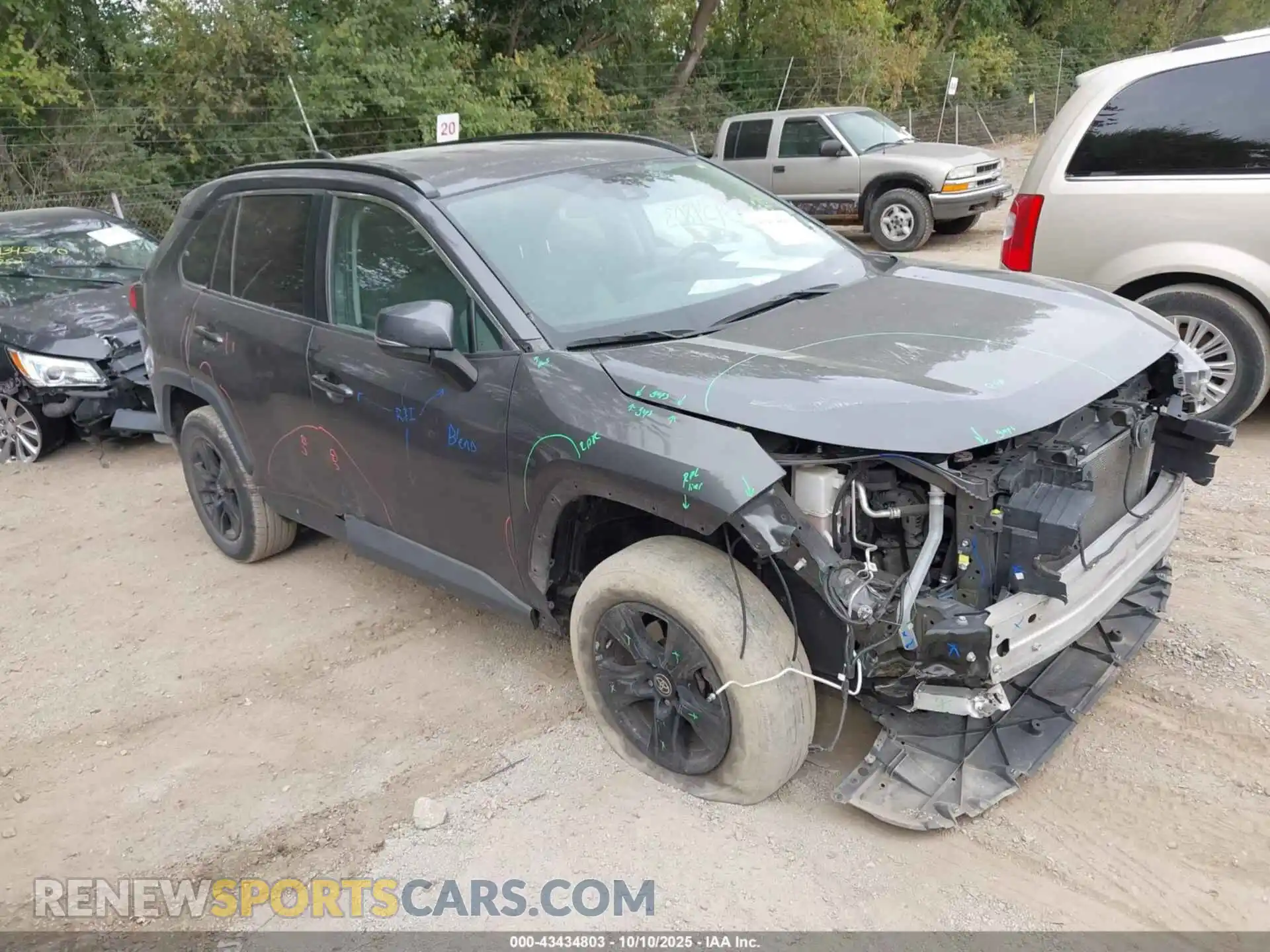 1 Photograph of a damaged car 2T3W1RFV6MW160772 TOYOTA RAV4 2021