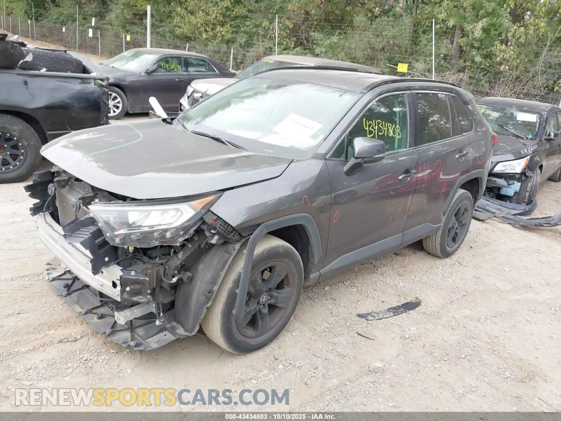 2 Photograph of a damaged car 2T3W1RFV6MW160772 TOYOTA RAV4 2021