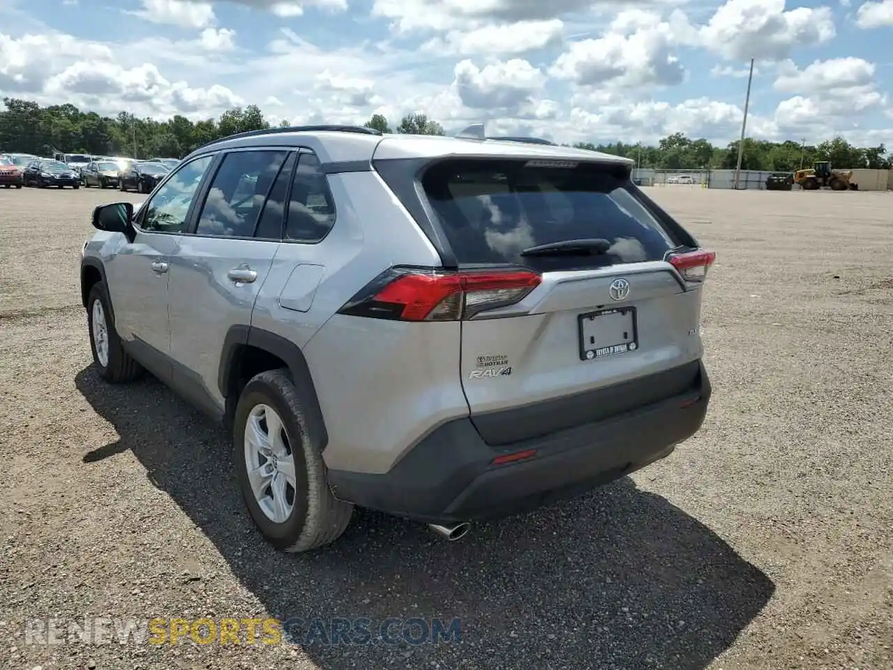 3 Photograph of a damaged car 2T3W1RFV6MW162005 TOYOTA RAV4 2021