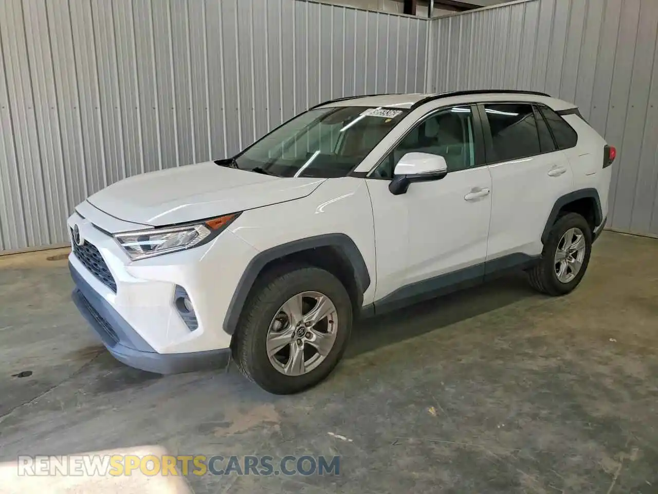 1 Photograph of a damaged car 2T3W1RFV6MW171593 TOYOTA RAV4 2021