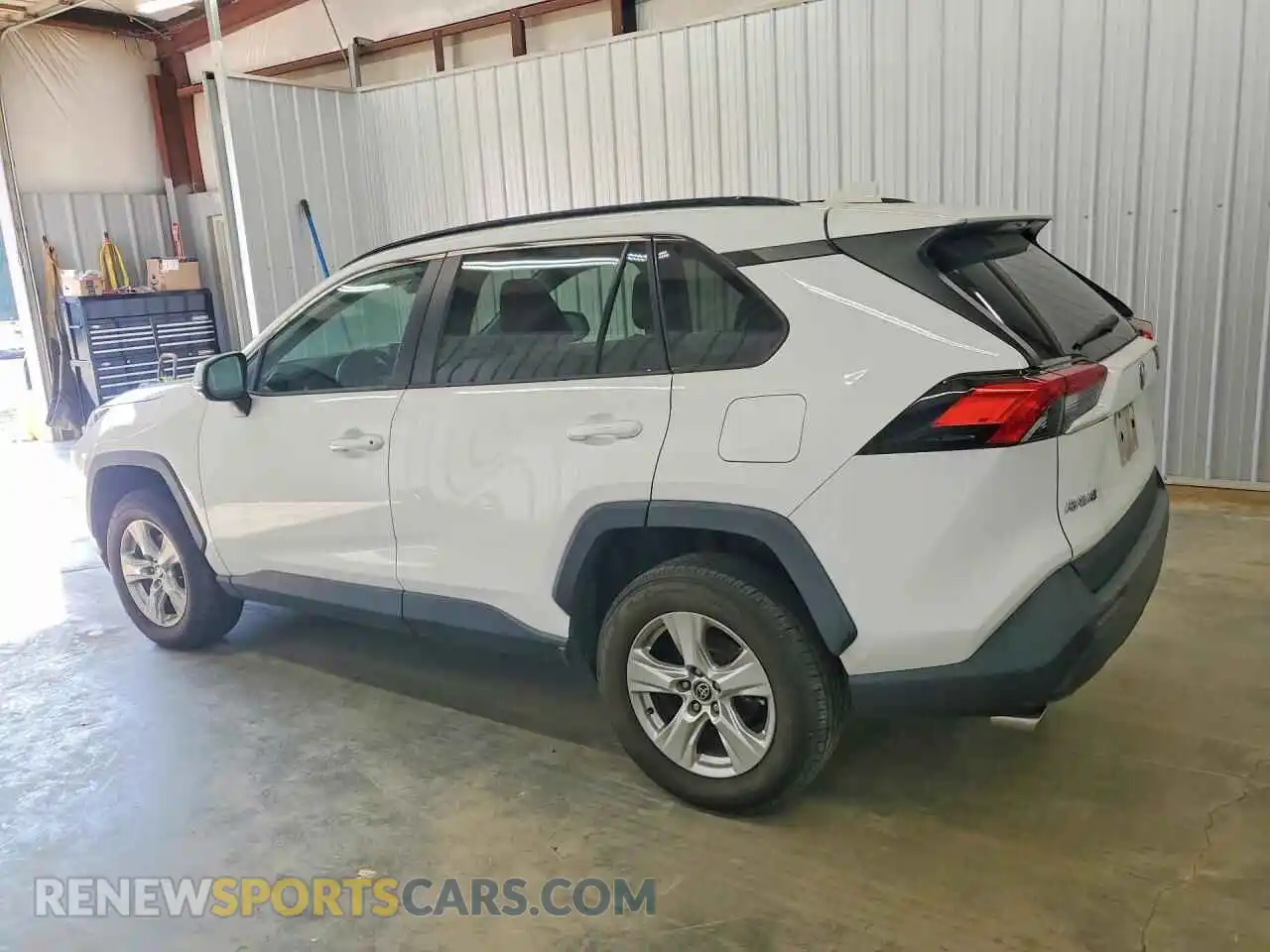 2 Photograph of a damaged car 2T3W1RFV6MW171593 TOYOTA RAV4 2021