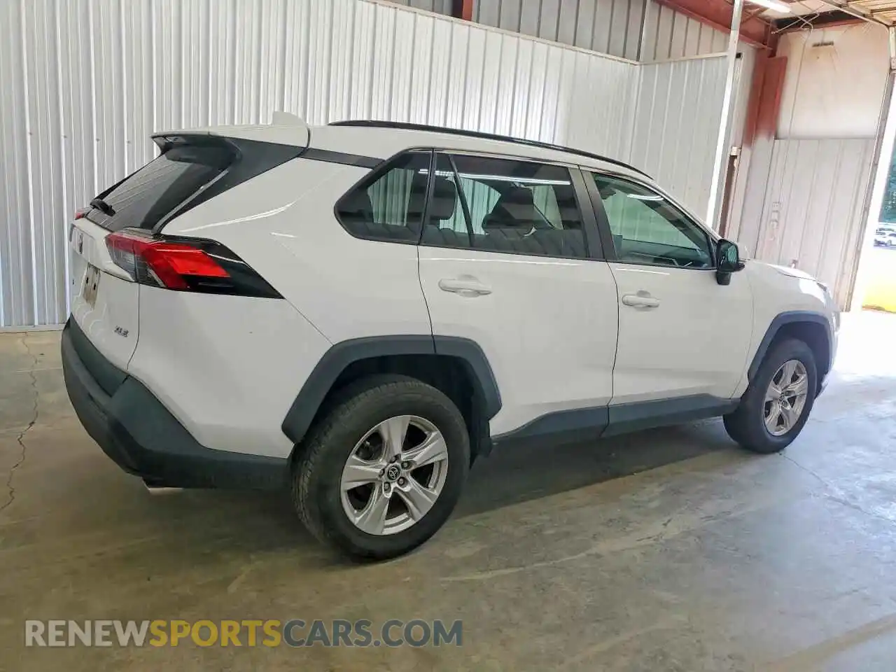 3 Photograph of a damaged car 2T3W1RFV6MW171593 TOYOTA RAV4 2021