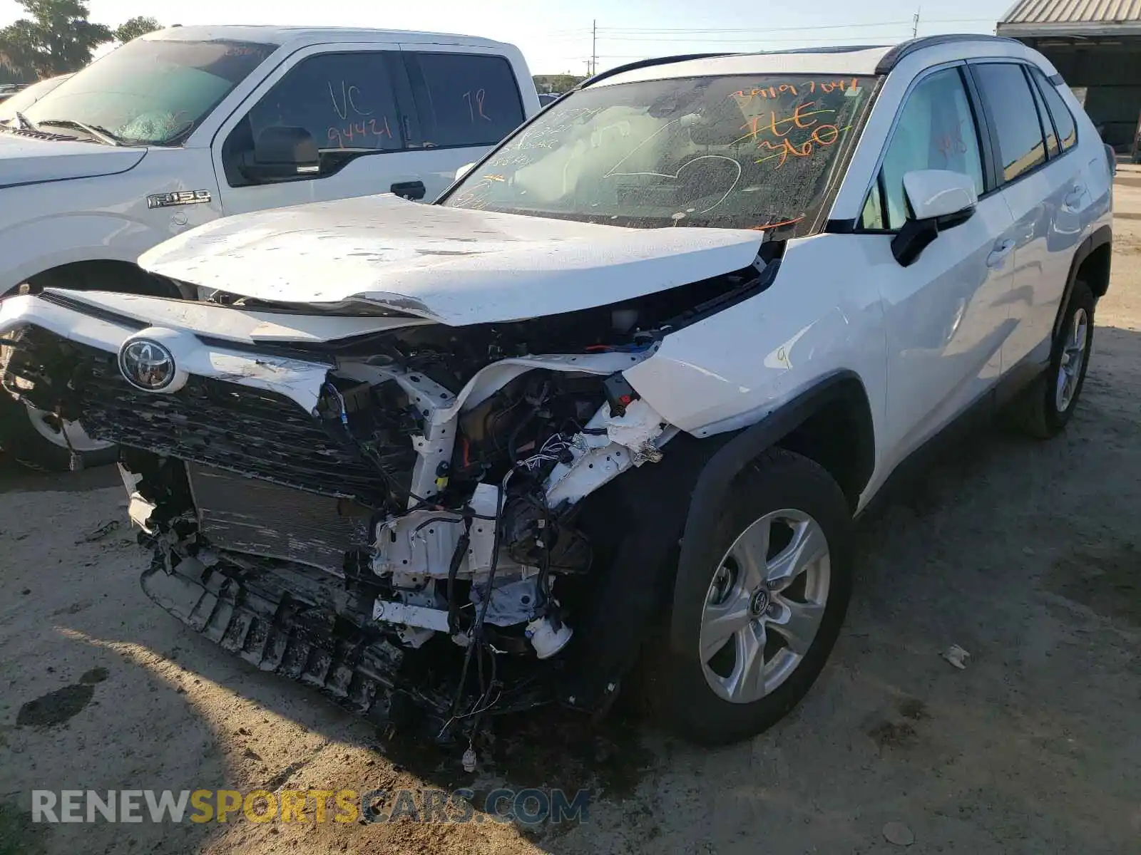 2 fotografías del automóvil dañado 2T3W1RFV7MC092080 TOYOTA RAV4 2021