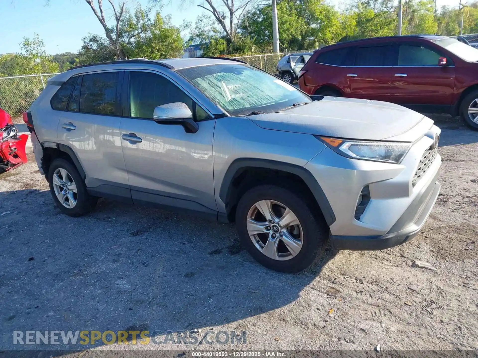 1 Photograph of a damaged car 2T3W1RFV7MC094587 TOYOTA RAV4 2021