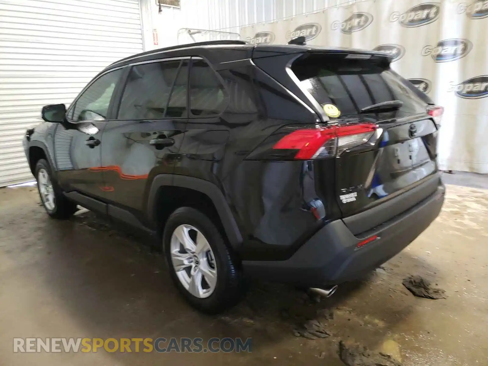 3 Photograph of a damaged car 2T3W1RFV7MC107970 TOYOTA RAV4 2021