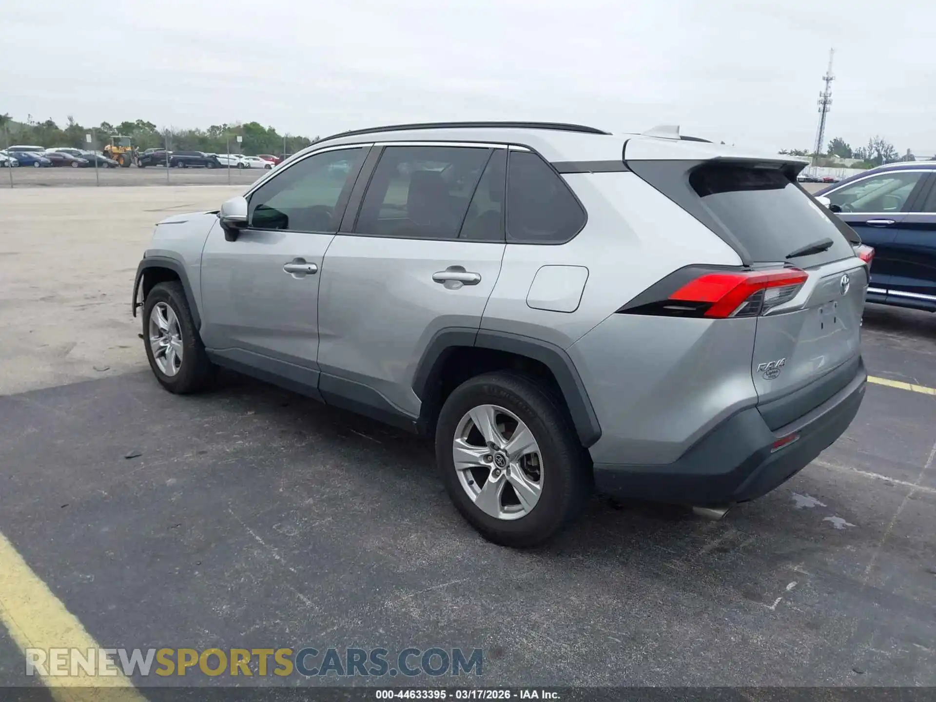 3 Photograph of a damaged car 2T3W1RFV7MC116295 TOYOTA RAV4 2021