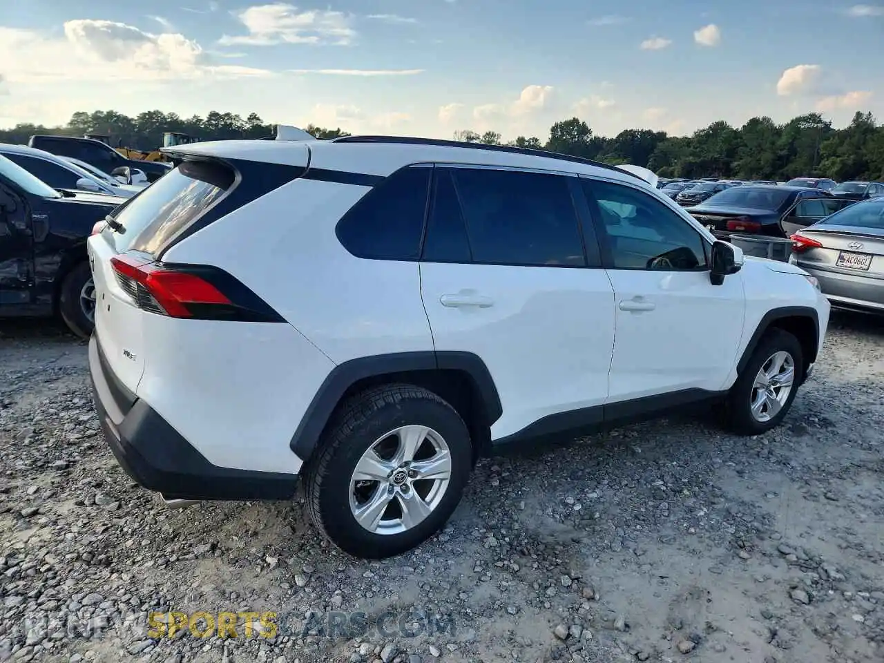 3 Photograph of a damaged car 2T3W1RFV7MC155839 TOYOTA RAV4 2021