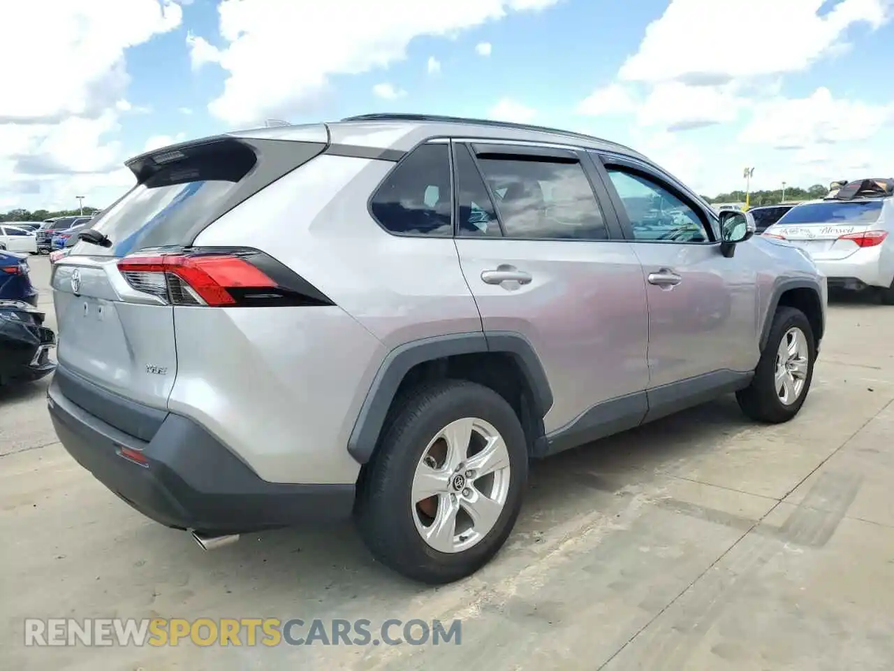 3 Photograph of a damaged car 2T3W1RFV7MC161138 TOYOTA RAV4 2021