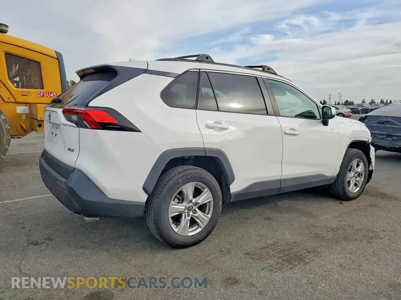 3 Photograph of a damaged car 2T3W1RFV7MC171815 TOYOTA RAV4 2021