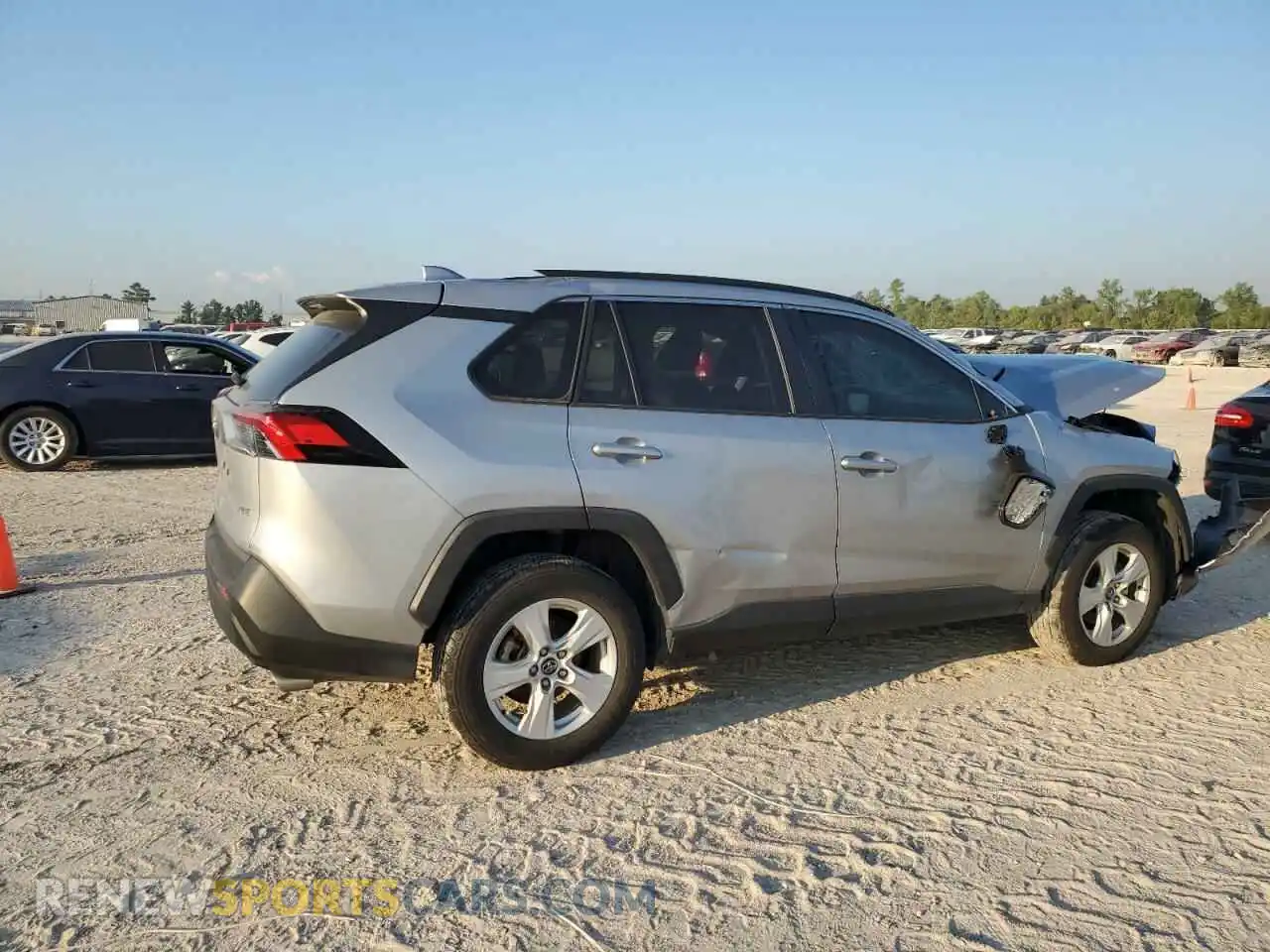 3 Photograph of a damaged car 2T3W1RFV7MW120328 TOYOTA RAV4 2021