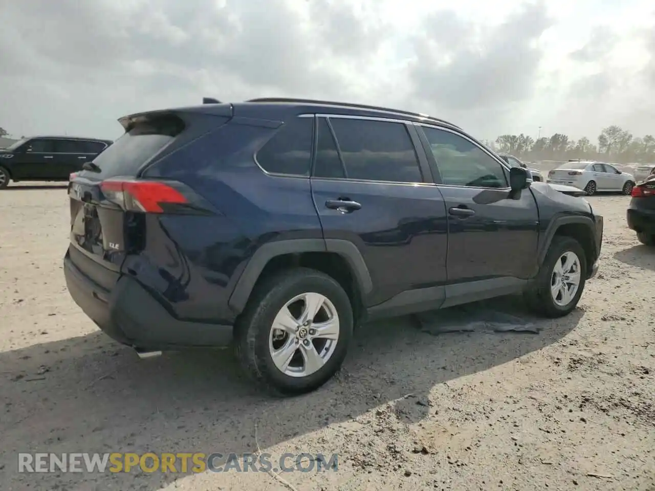 3 Photograph of a damaged car 2T3W1RFV7MW133029 TOYOTA RAV4 2021