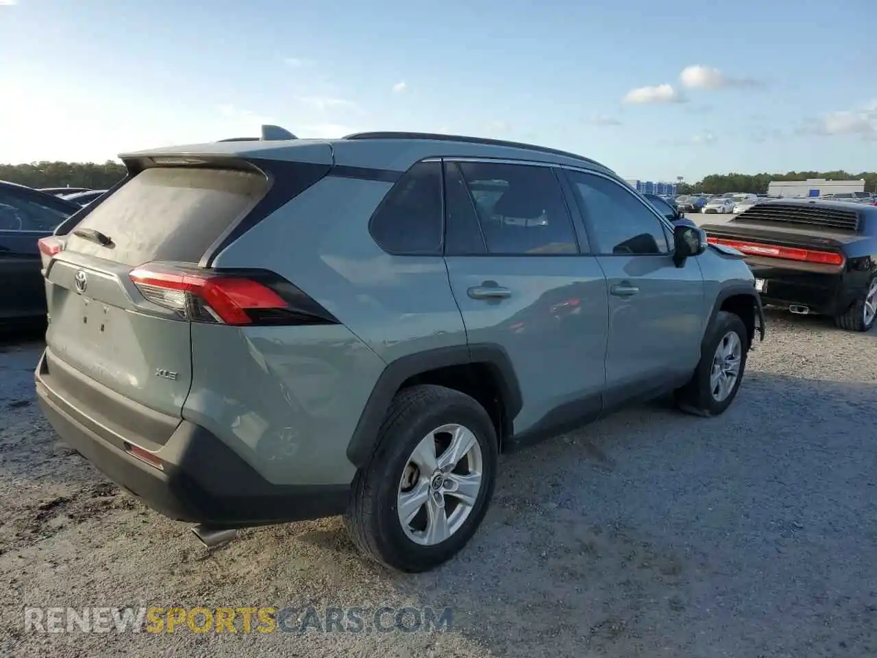 3 Photograph of a damaged car 2T3W1RFV7MW135461 TOYOTA RAV4 2021