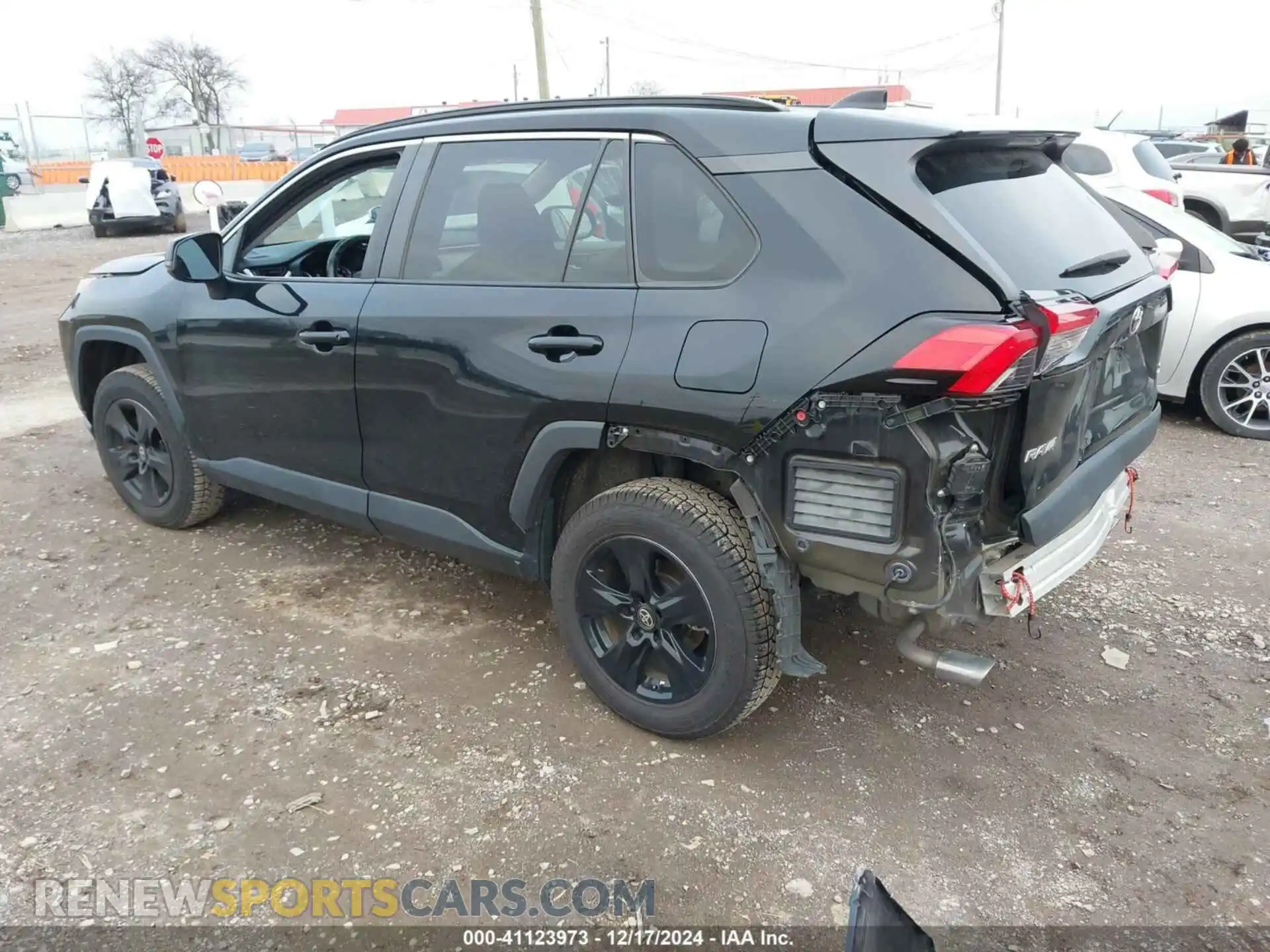 3 Photograph of a damaged car 2T3W1RFV7MW135976 TOYOTA RAV4 2021