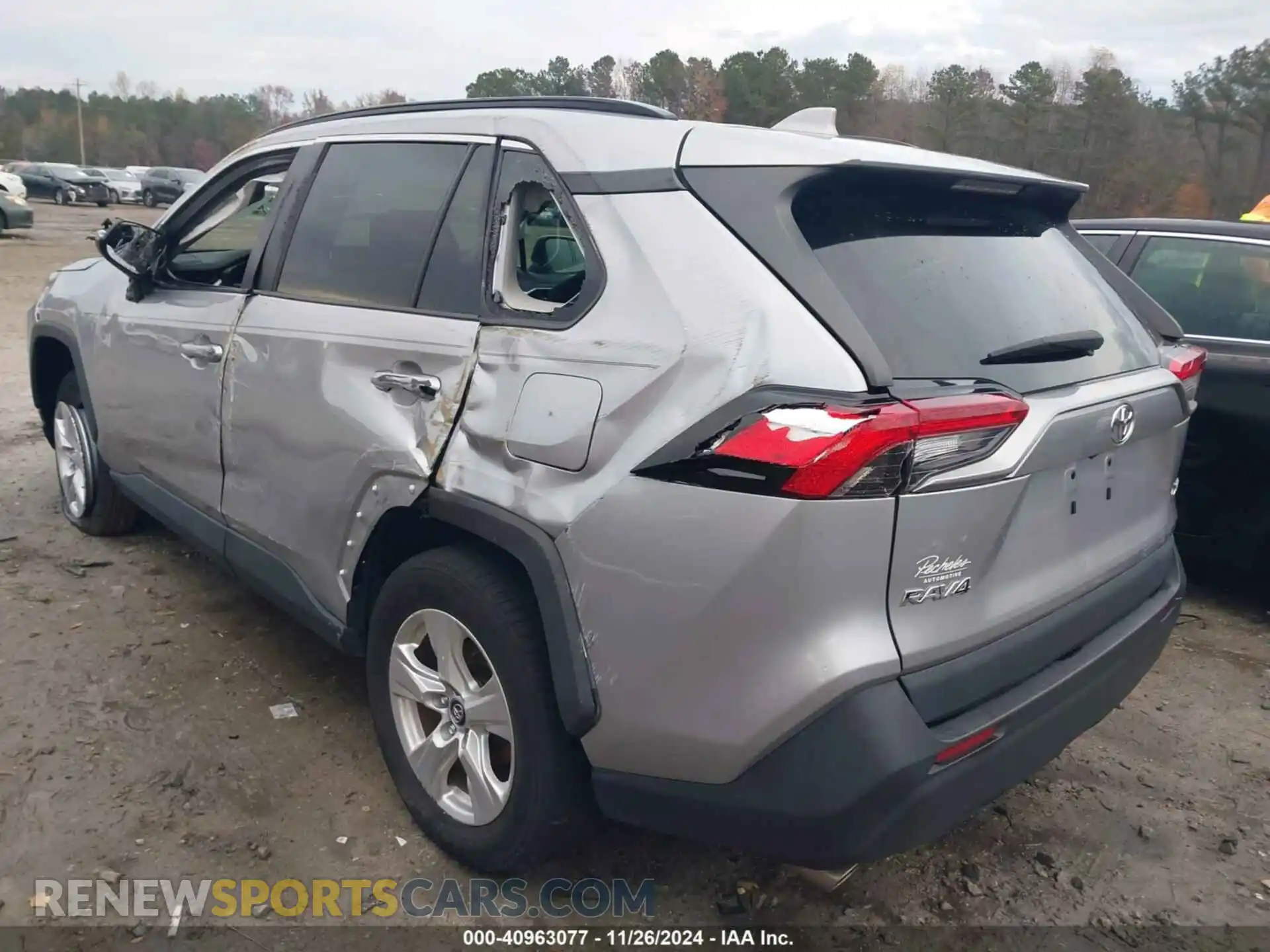 3 Photograph of a damaged car 2T3W1RFV8MC087485 TOYOTA RAV4 2021