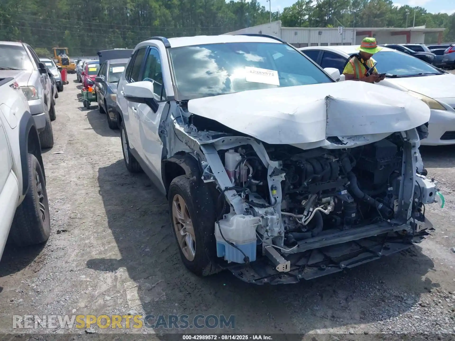 1 Photograph of a damaged car 2T3W1RFV8MC095277 TOYOTA RAV4 2021