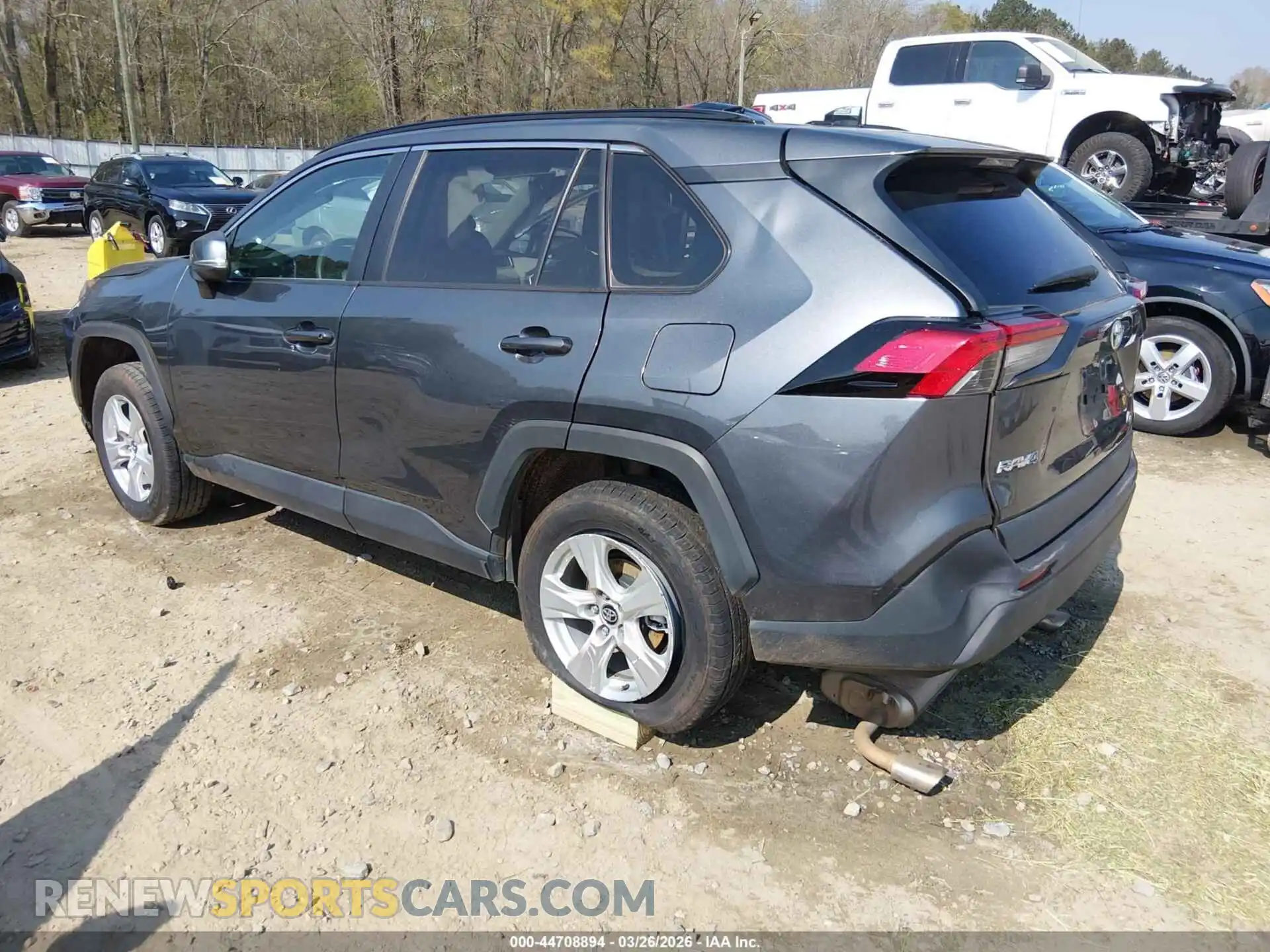3 Photograph of a damaged car 2T3W1RFV8MC102857 TOYOTA RAV4 2021