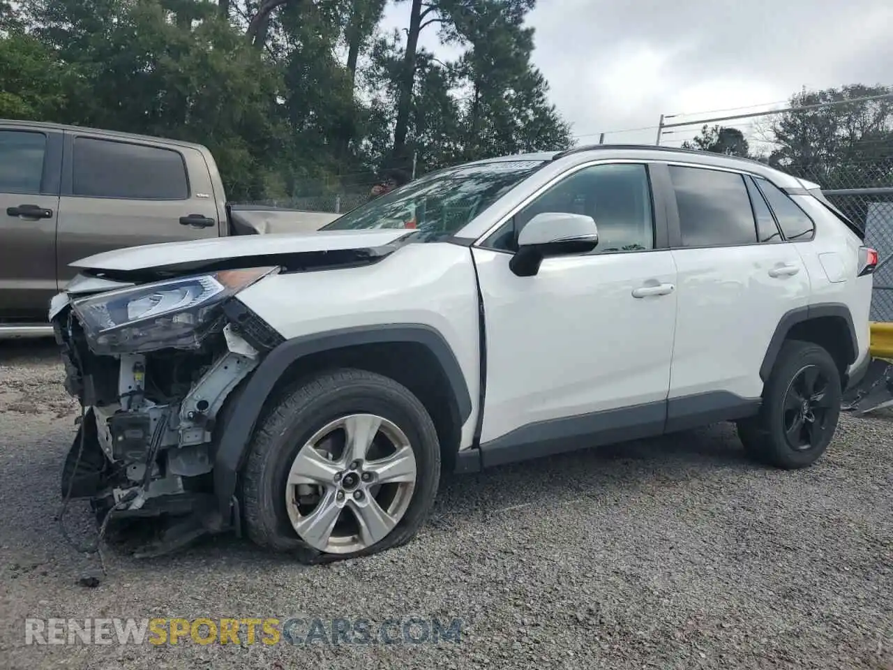 1 Photograph of a damaged car 2T3W1RFV8MC103832 TOYOTA RAV4 2021