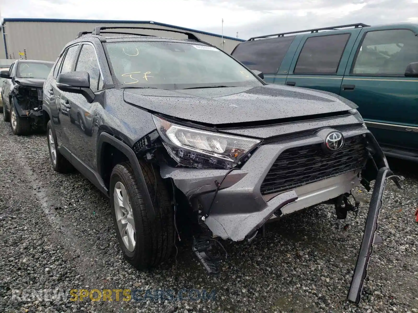 1 Photograph of a damaged car 2T3W1RFV8MC114023 TOYOTA RAV4 2021