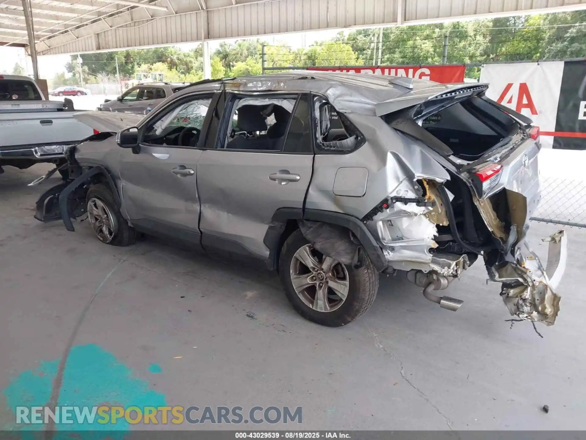 3 Photograph of a damaged car 2T3W1RFV8MC124731 TOYOTA RAV4 2021