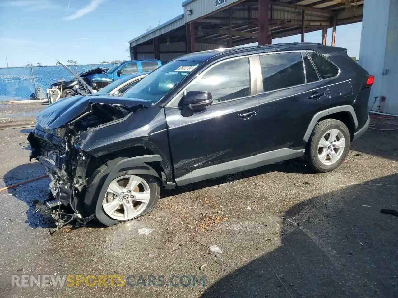 1 Photograph of a damaged car 2T3W1RFV8MC125183 TOYOTA RAV4 2021