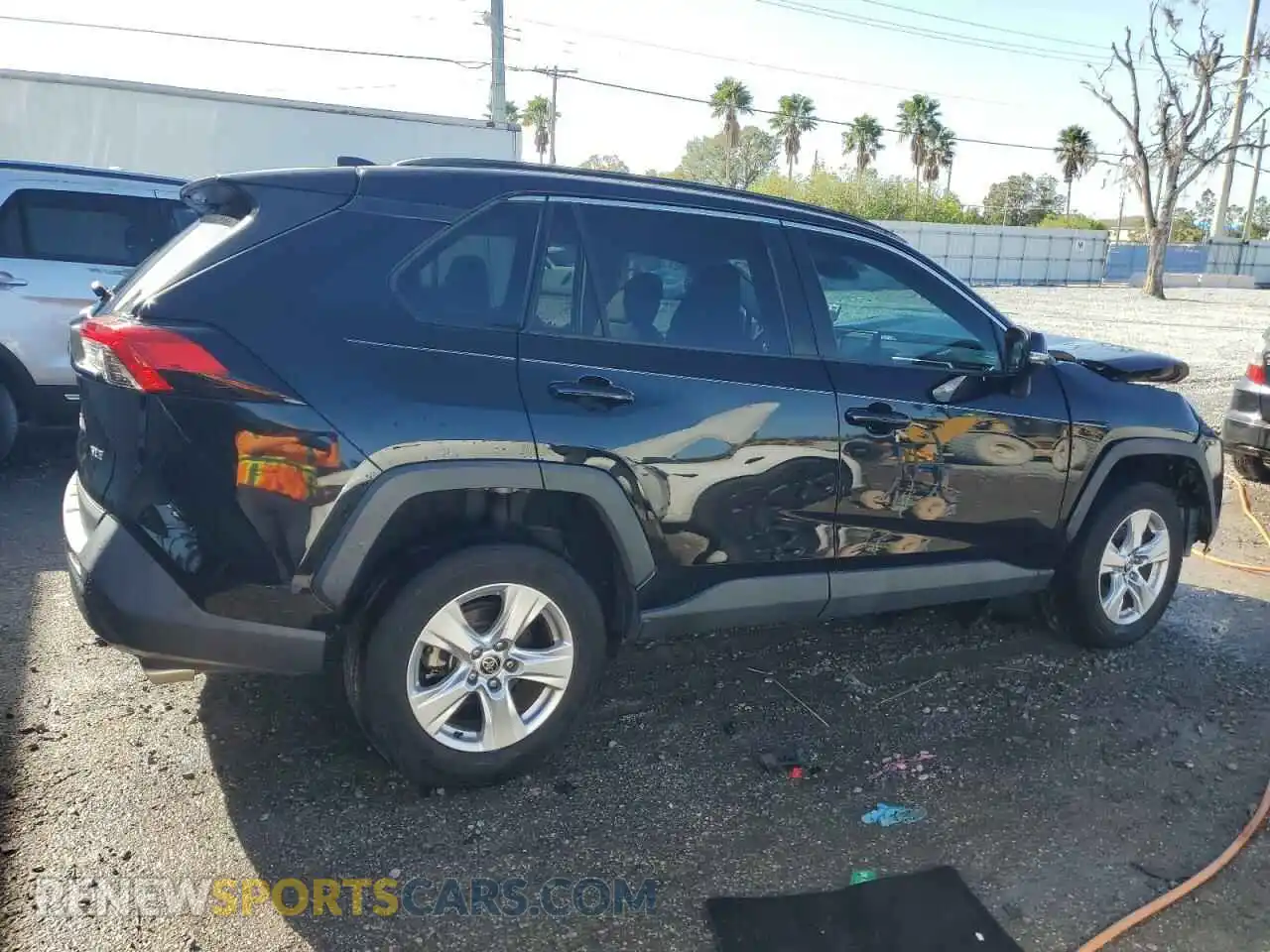 3 Photograph of a damaged car 2T3W1RFV8MC125183 TOYOTA RAV4 2021