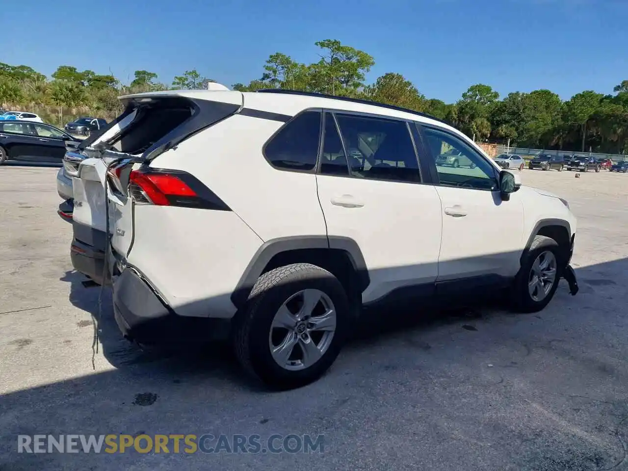 3 Photograph of a damaged car 2T3W1RFV8MC155266 TOYOTA RAV4 2021