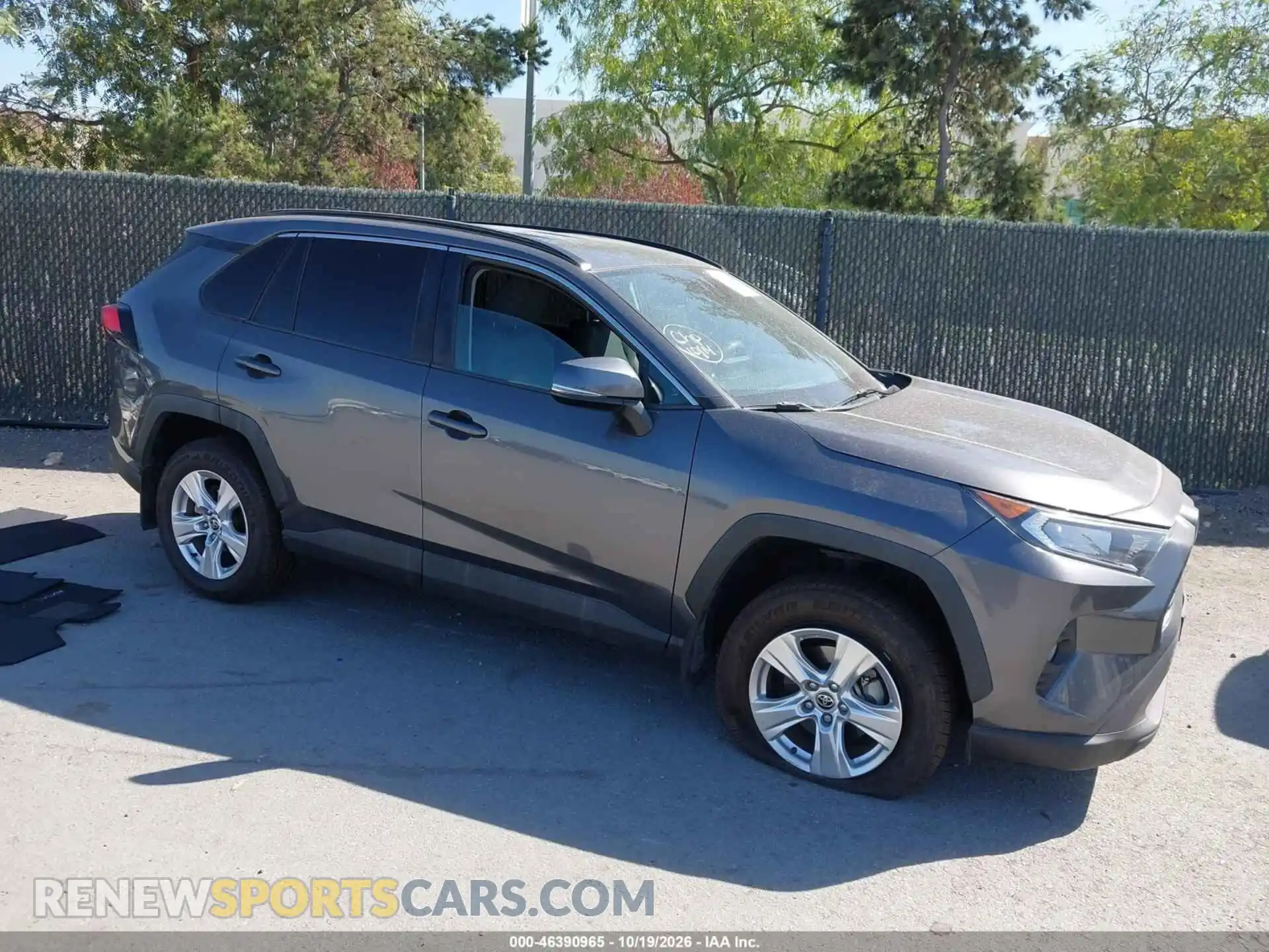 1 Photograph of a damaged car 2T3W1RFV8MC156238 TOYOTA RAV4 2021