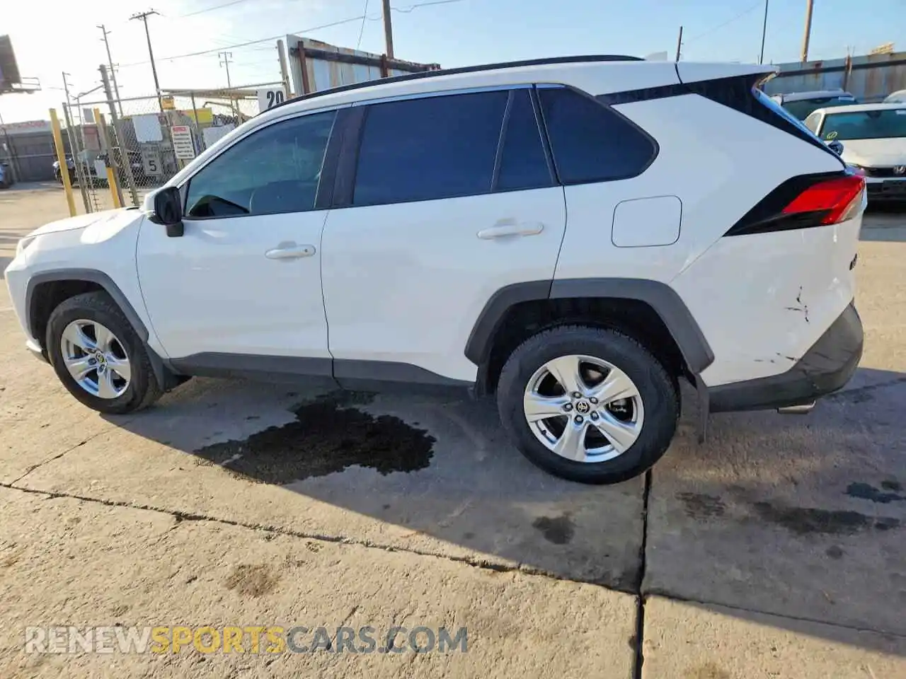 2 Photograph of a damaged car 2T3W1RFV8MC156272 TOYOTA RAV4 2021