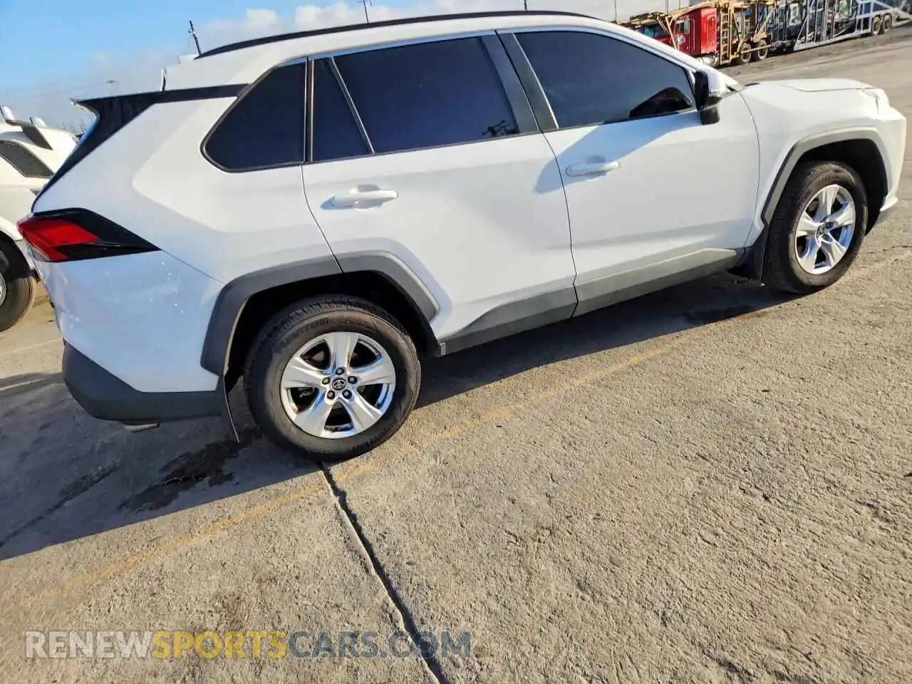 3 Photograph of a damaged car 2T3W1RFV8MC156272 TOYOTA RAV4 2021