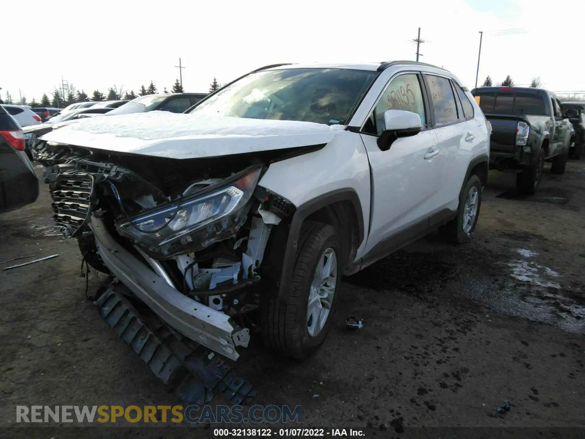 2 Фотография поврежденного автомобиля 2T3W1RFV8MW104140 TOYOTA RAV4 2021