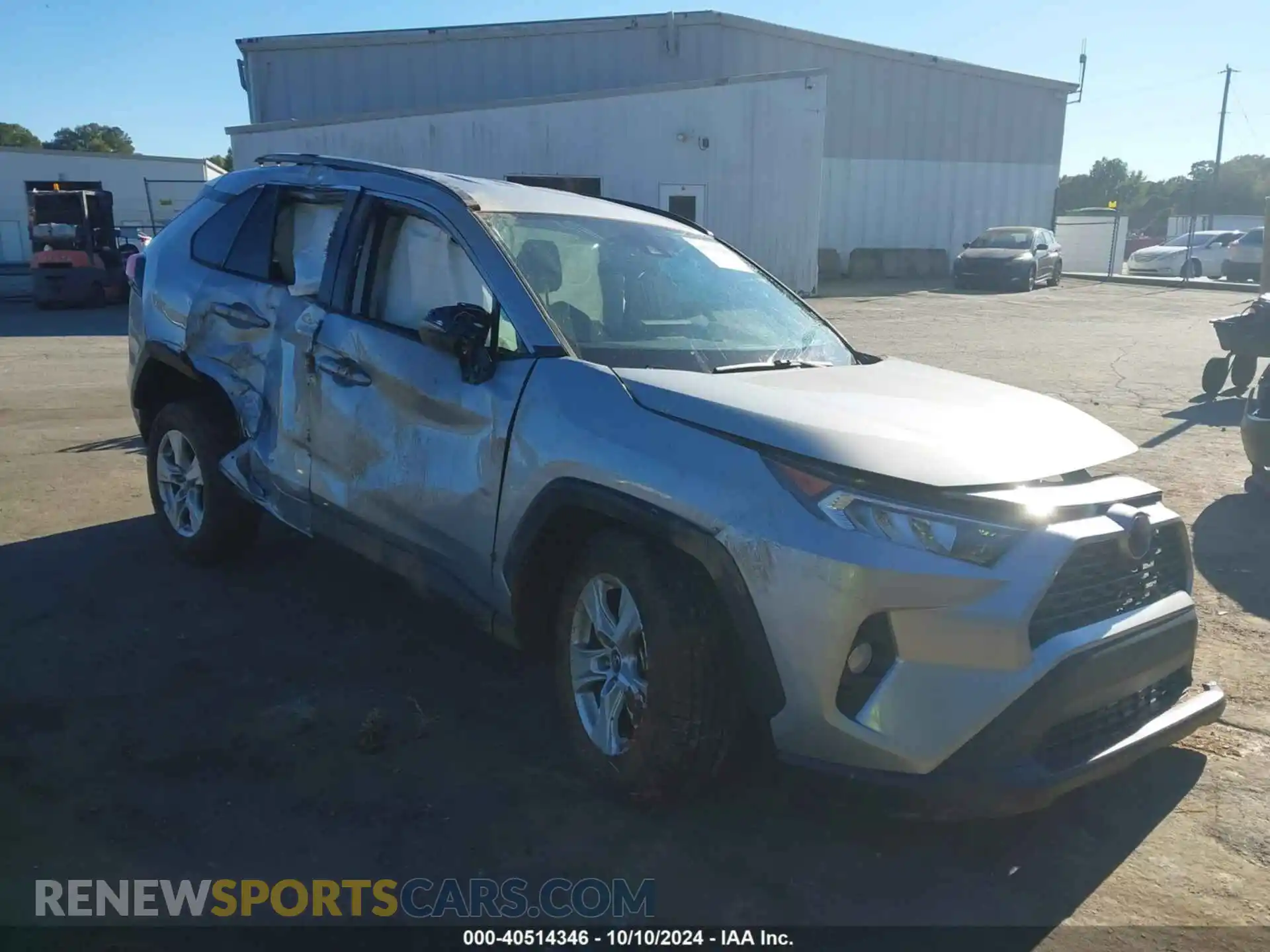 1 Photograph of a damaged car 2T3W1RFV8MW112626 TOYOTA RAV4 2021